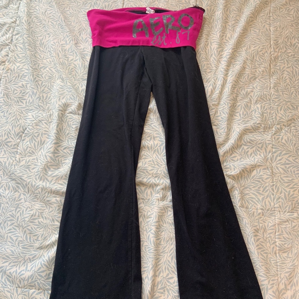 Aeropostale black and pink yoga pants